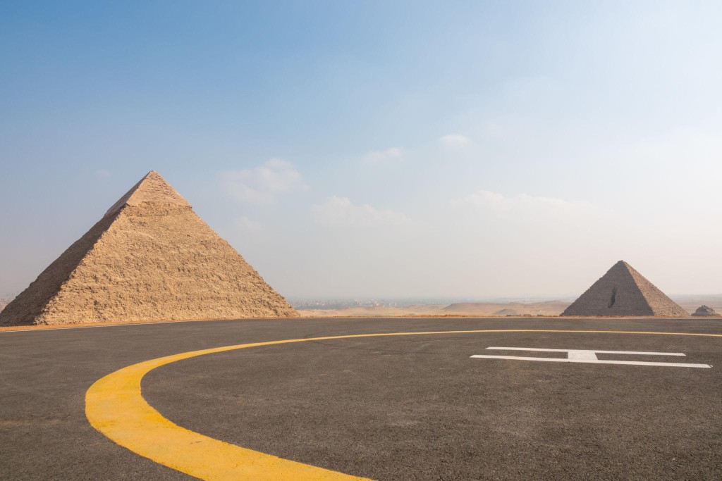 Airport Pickup & Sightseeing — Pyramids & GEM